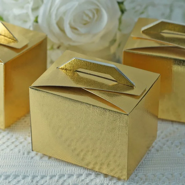 custom-gold-foil-boxes-wholesale-1.webp
