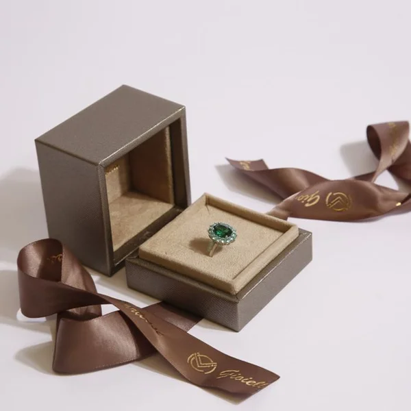 custom-ring-boxes-3.webp